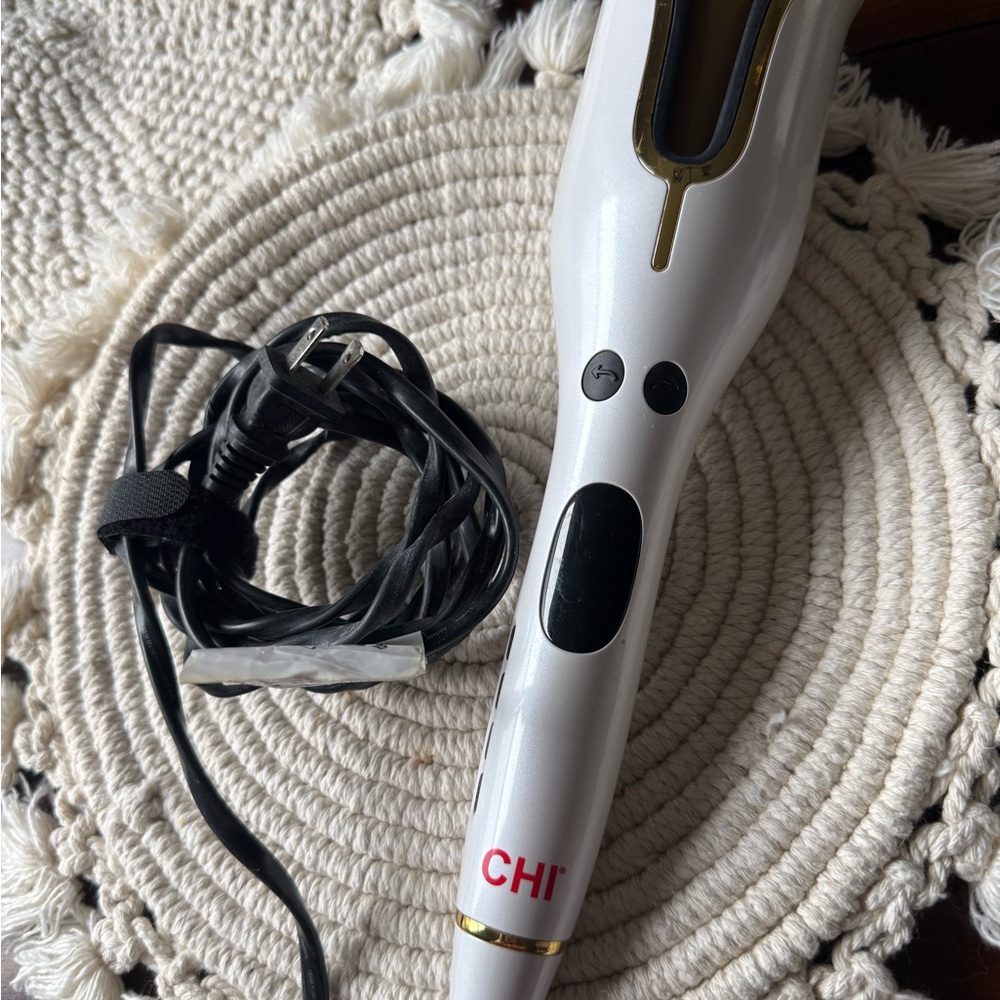 CHI Automatic Hair Curler - White and Gold